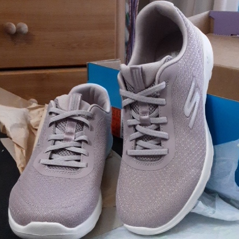 Skechers Women's Light Mauve Sneakers
